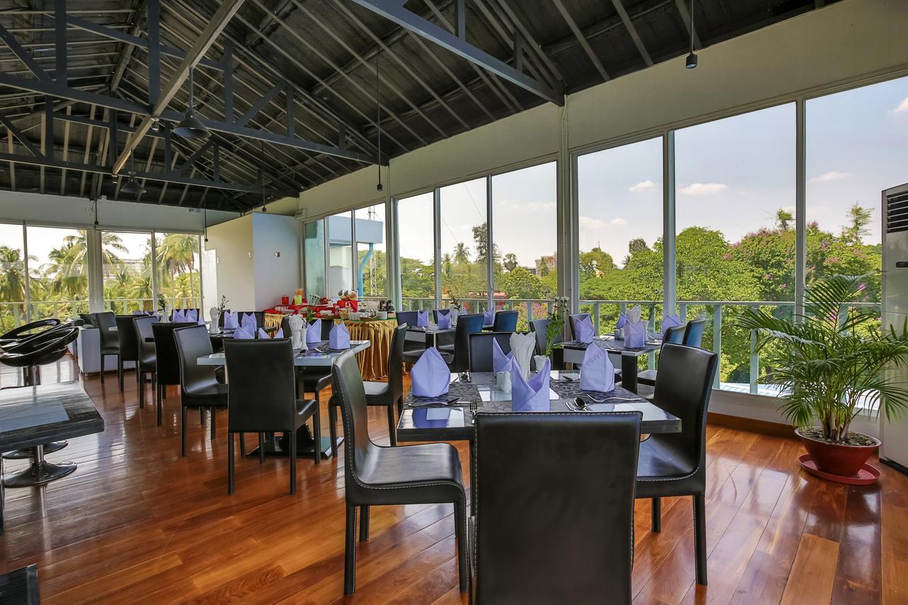 Sky View Hotel Yangon Exterior foto