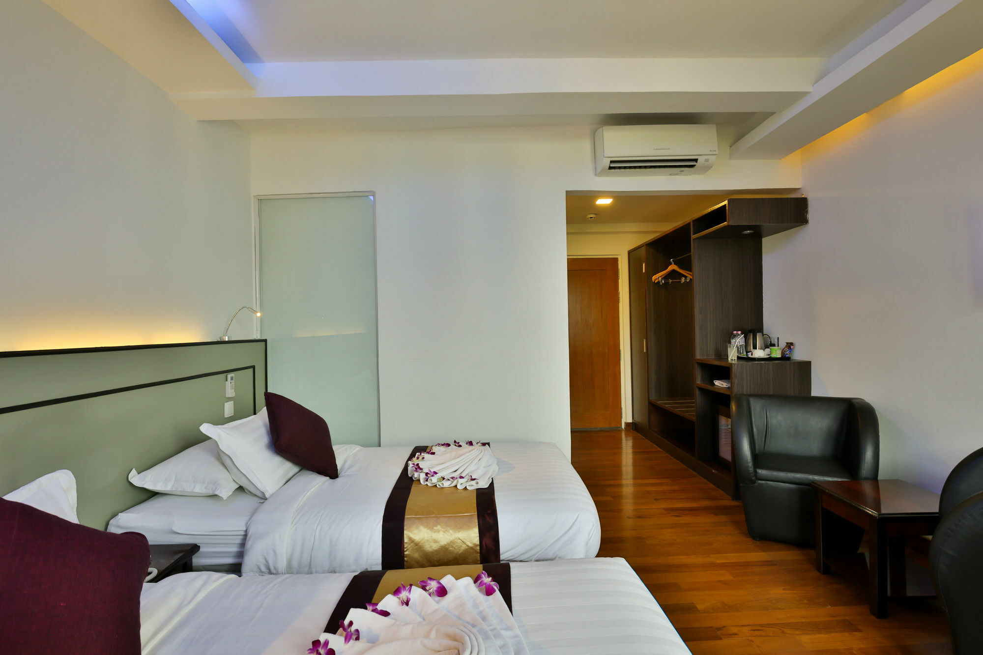 Sky View Hotel Yangon Exterior foto