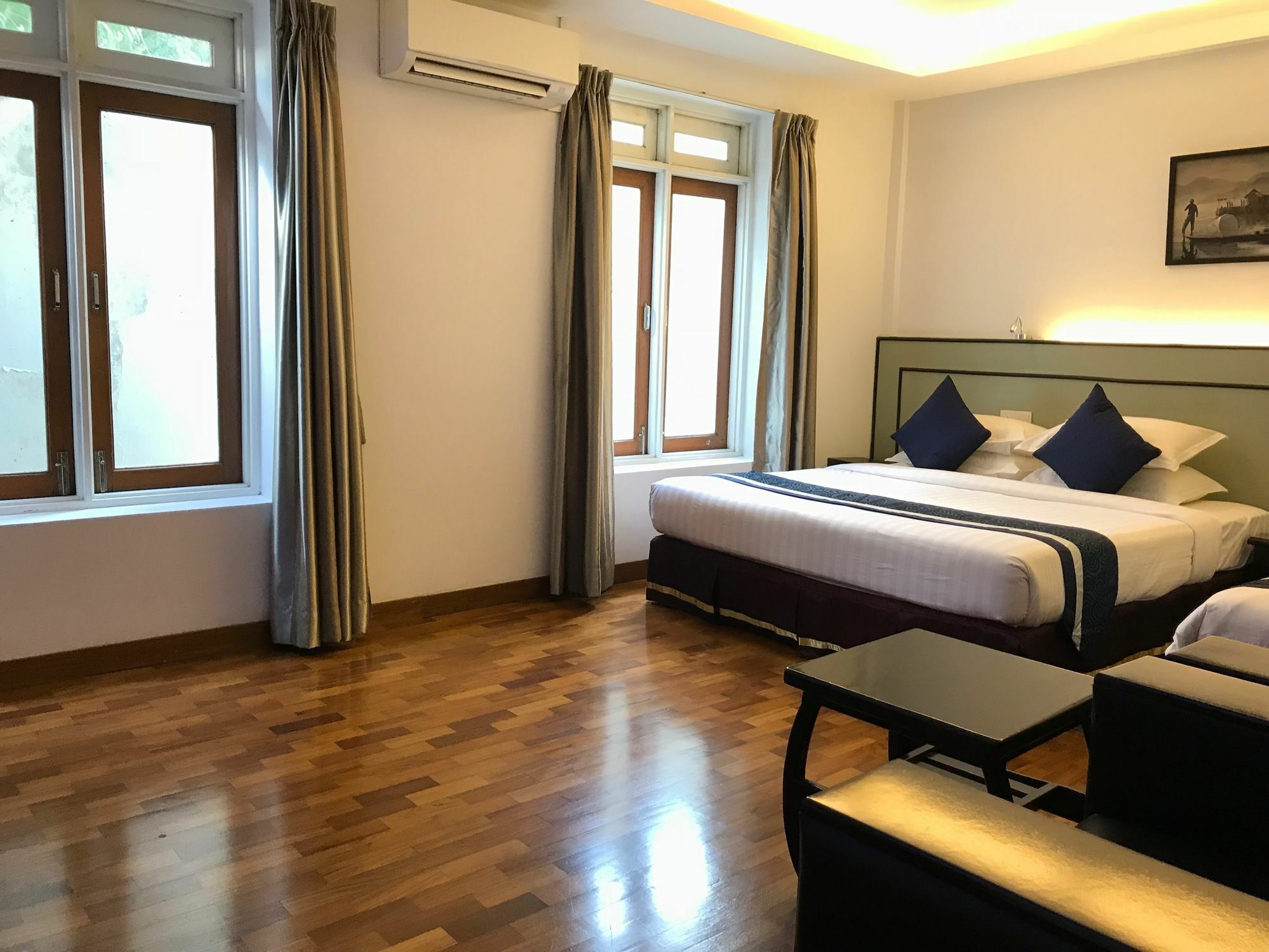 Sky View Hotel Yangon Exterior foto